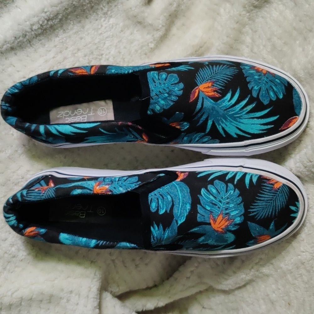 Shoe